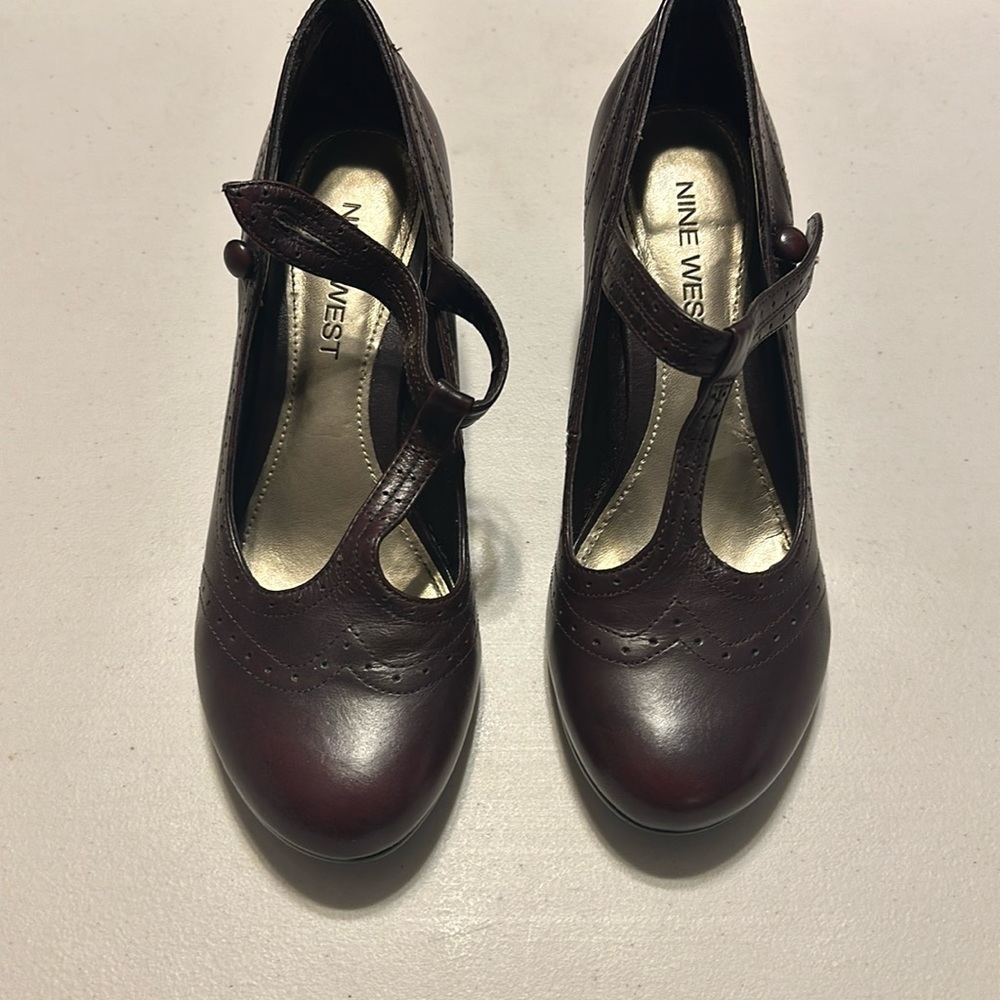 Nine West t-strap brown heels size 6.5